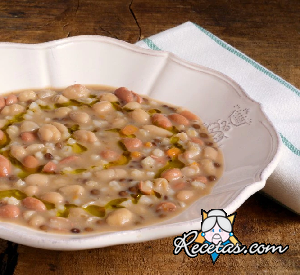 Sopa de cebada y legumbres