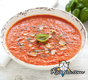 Sopa de tomate a la cúrcuma