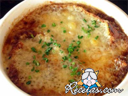 Sopa gratinada de repollo