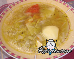 Sopa de patatas y puerros