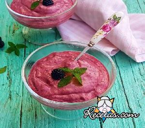 Sorbete de frutos del bosque con 3 ingredientes