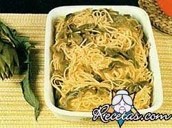 Tallarines caseros con salsa de alcuciles