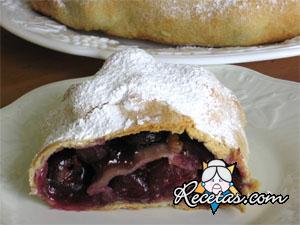 Strudel de cerezas