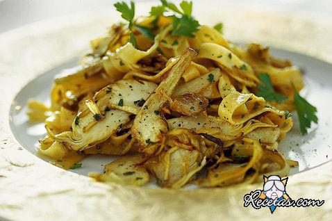 Tagliatelle con alcachofas