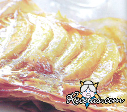 Tarta de mango con crema de ron