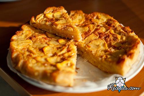 Tarta de manzanas con pasas