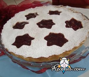 Tarta de peras al vino tinto