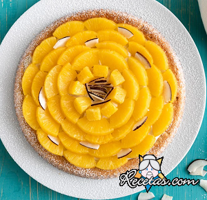 Tarta de piña colada