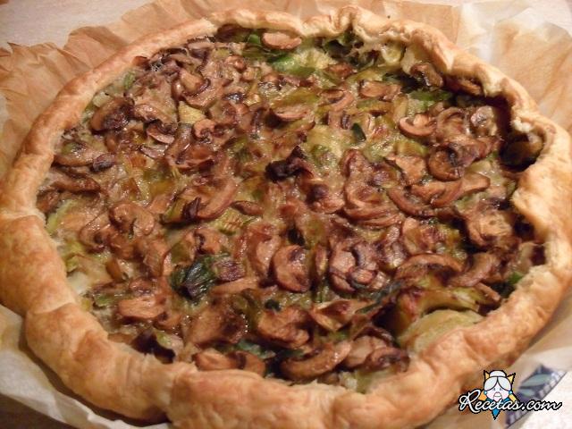 Tarta de puerros y champiñones
