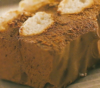 Tarta de bizcochos con chocolate