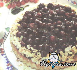 Torta de cerezas y mazapán