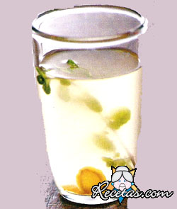 Té de jengibre con menta y miel