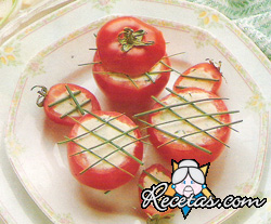 Tomates rellenos de atún