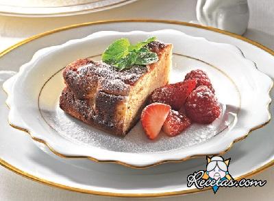 Torta de la almendras con ricotta y fresas