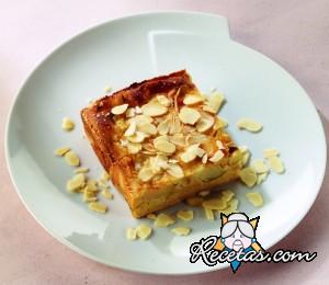 Torta de pan y manzanas