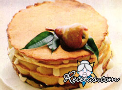 Torta de peras en capas