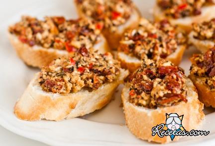 Tostas de aceitunas y anchoas