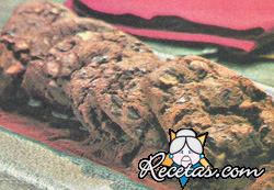 Turrón de cerezas y almendras