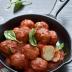 Albóndigas de pollo y quinoa con tomate