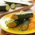 Calabacines relleno de humus de zanahoria y aceite de limón