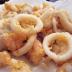 Calamares y gambas fritos empanados con harina de maíz