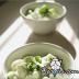 Ensalada de pepinos con aderezo de yogur y cilantro