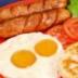 Huevos al plato con Salchichas