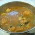 Sopa con champiñones y pollo (KAENG KAI KAP HET)