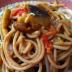 Spaghetti con salsa de tomate y verduras