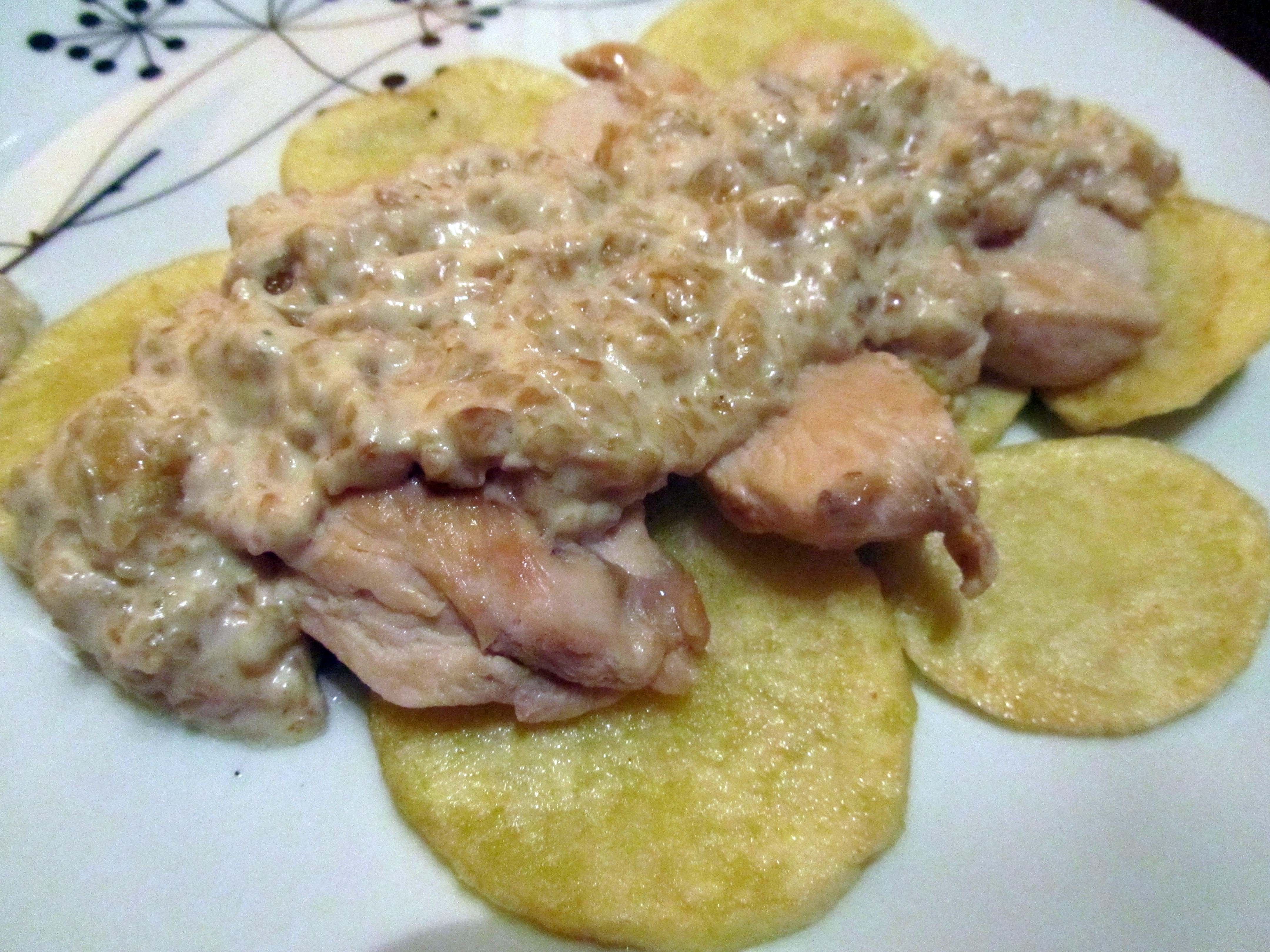 Pollo con salsa de almendras